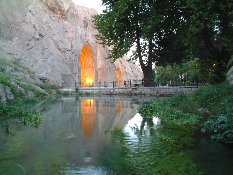 ورودی غار قوری قلعه